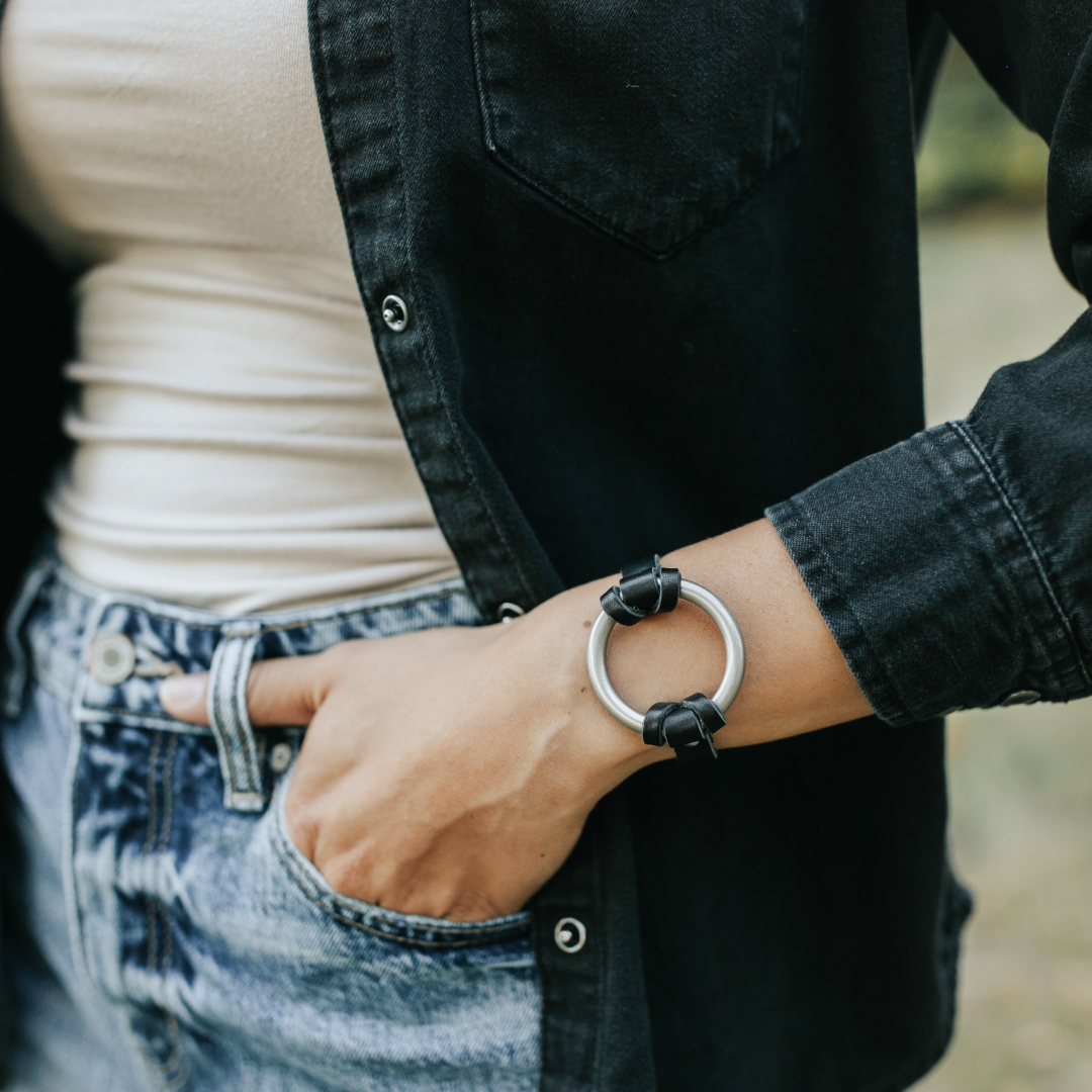 RANGE LTHR Equestrian-Inspired Chinati O-Ring Leather Bracelet