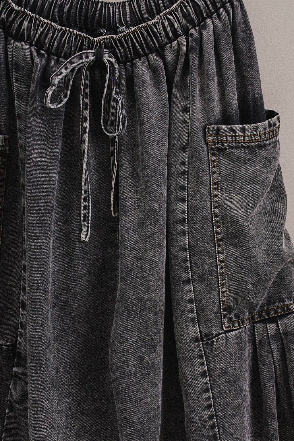 Washed Denim Utility Wide Leg Pants With Cargo Pockets