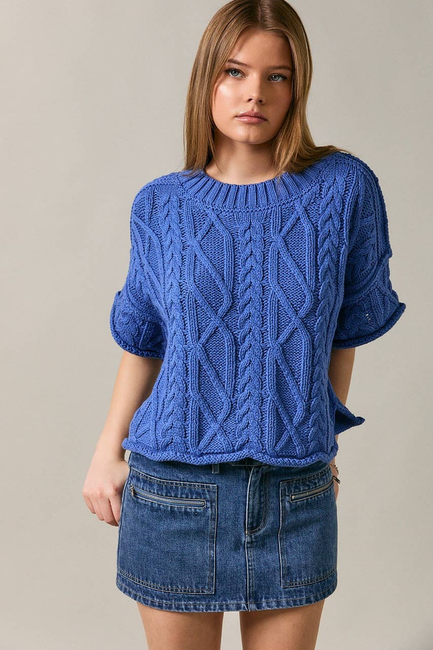 ROUND NECK SHORT SLEEVE KNIT SWEATER TOP