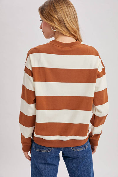 STRIPED BOXY CREW NECK KNIT SWEATSHIRT