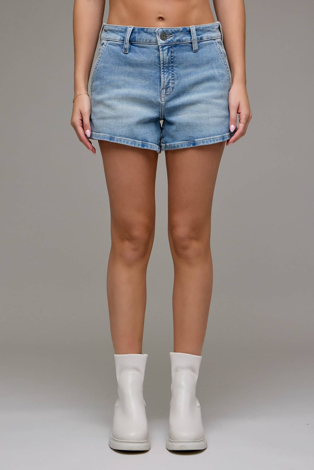 Finn Medium Light High Rise Stretch Shorts