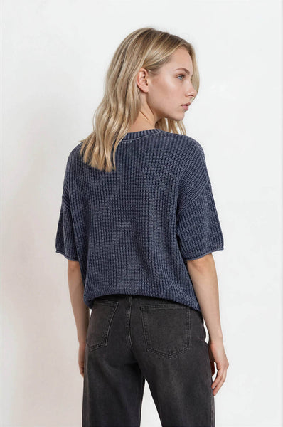 WASHED CREW NECK RAW EDGE SHORT SLEEVE SWEATER