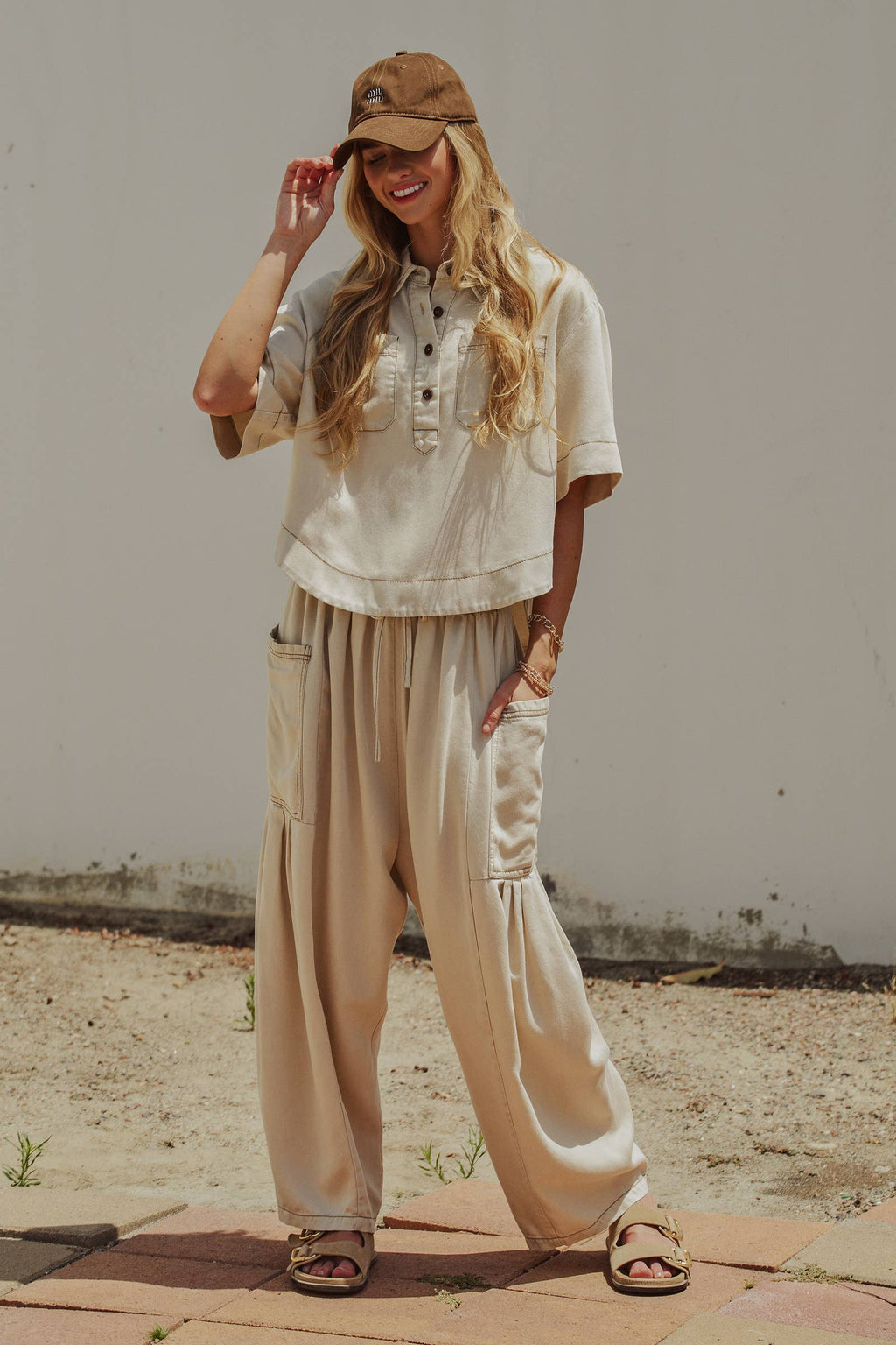 Washed Denim Utility Wide Leg Pants With Cargo Pockets