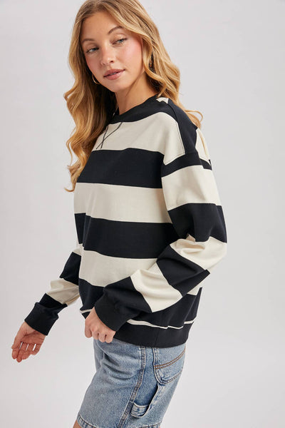 STRIPED BOXY CREW NECK KNIT SWEATSHIRT