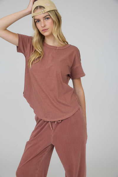 EXPOSED SEAM RAW EDGE SHORT SLEEVE KNIT TOP