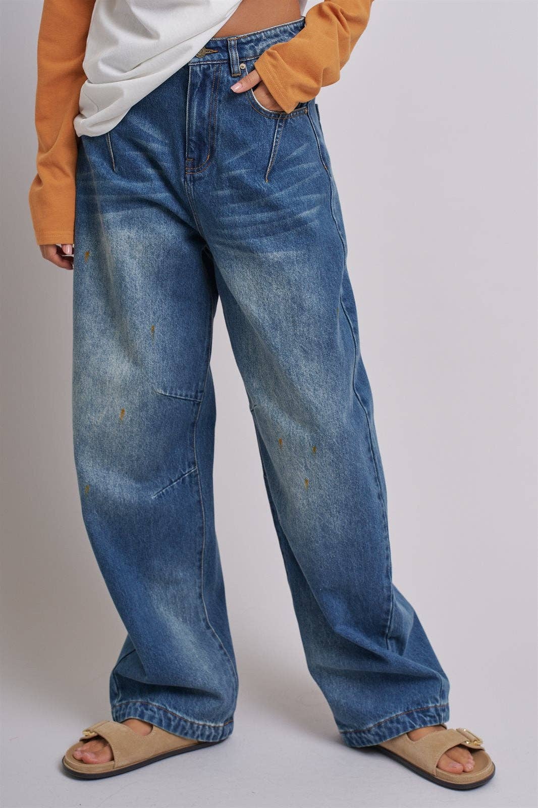 Retro Fade Wide-Leg Barrel Jeans
