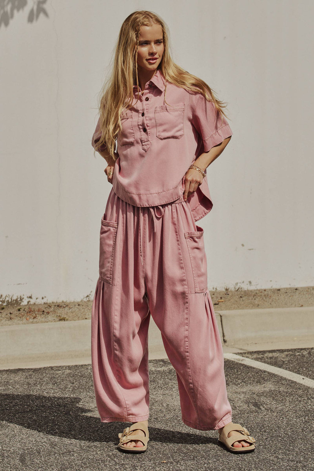 Washed Denim Utility Wide Leg Pants With Cargo Pockets