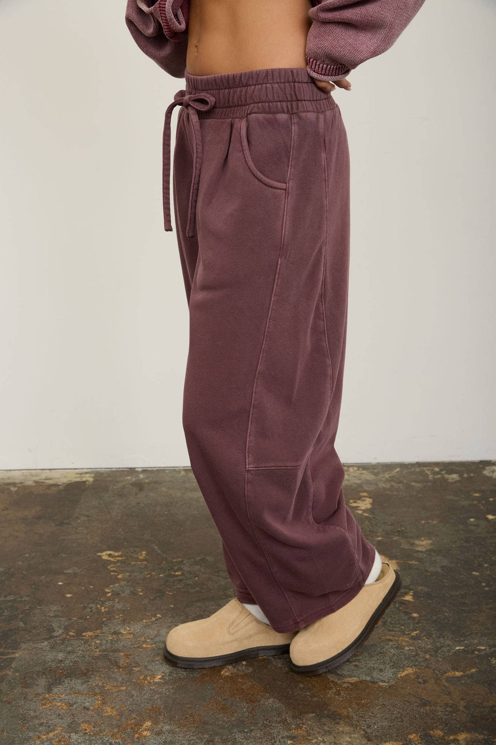 SMOCKED WAIST DRAWSTRING BARREL LEG SWEATPANTS