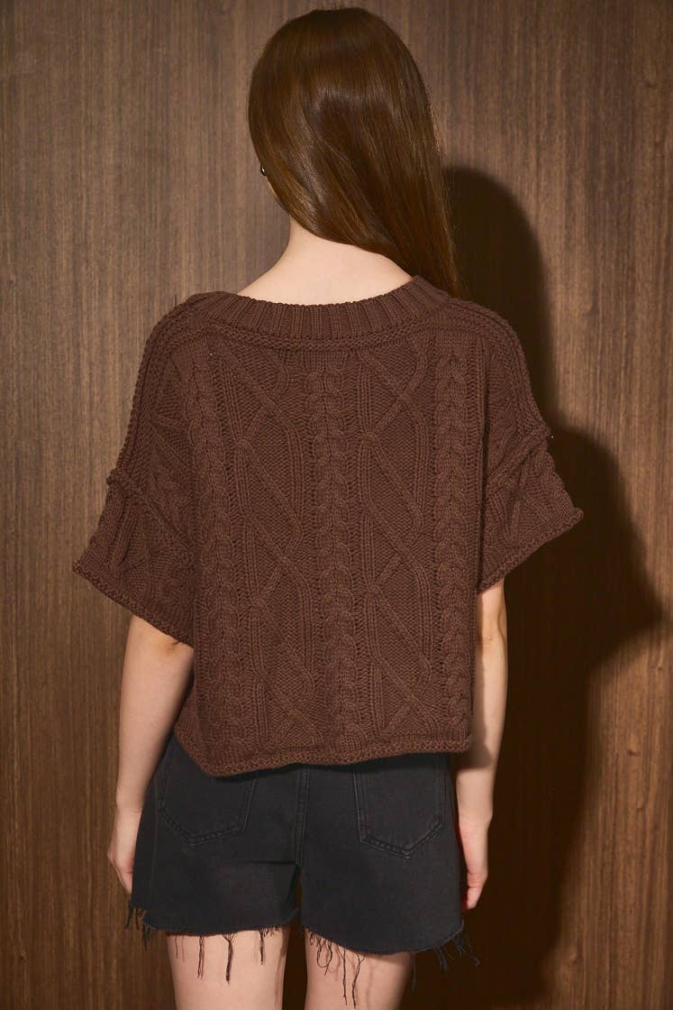 ROUND NECK SHORT SLEEVE KNIT SWEATER TOP