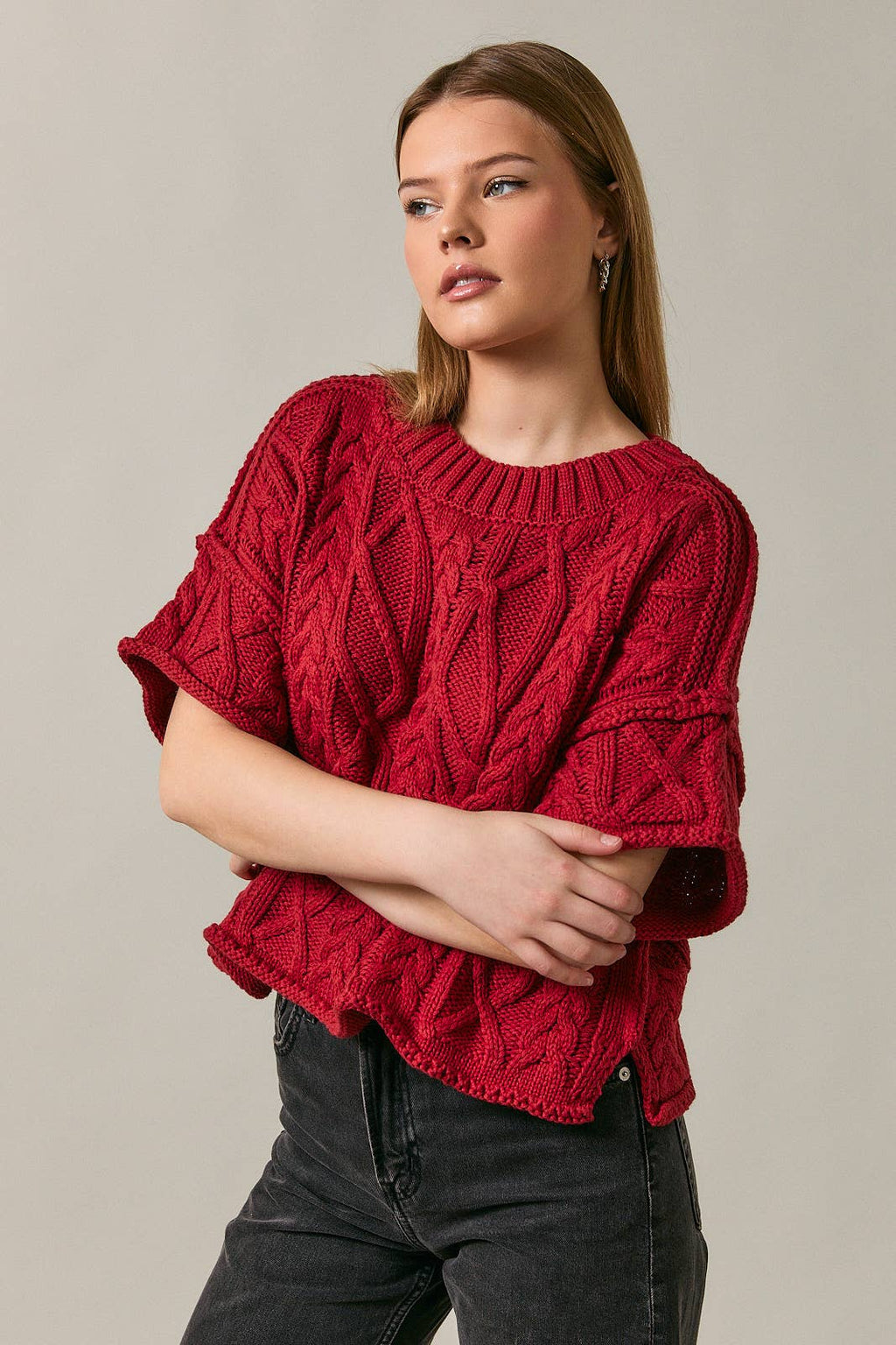 ROUND NECK SHORT SLEEVE KNIT SWEATER TOP