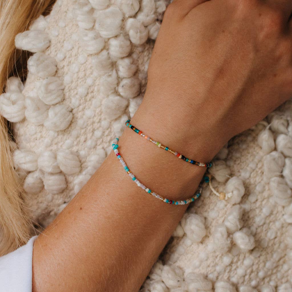 Alila Dainty Beaded Bracelet, Friendship Bracelet, Summer: Black & Gold