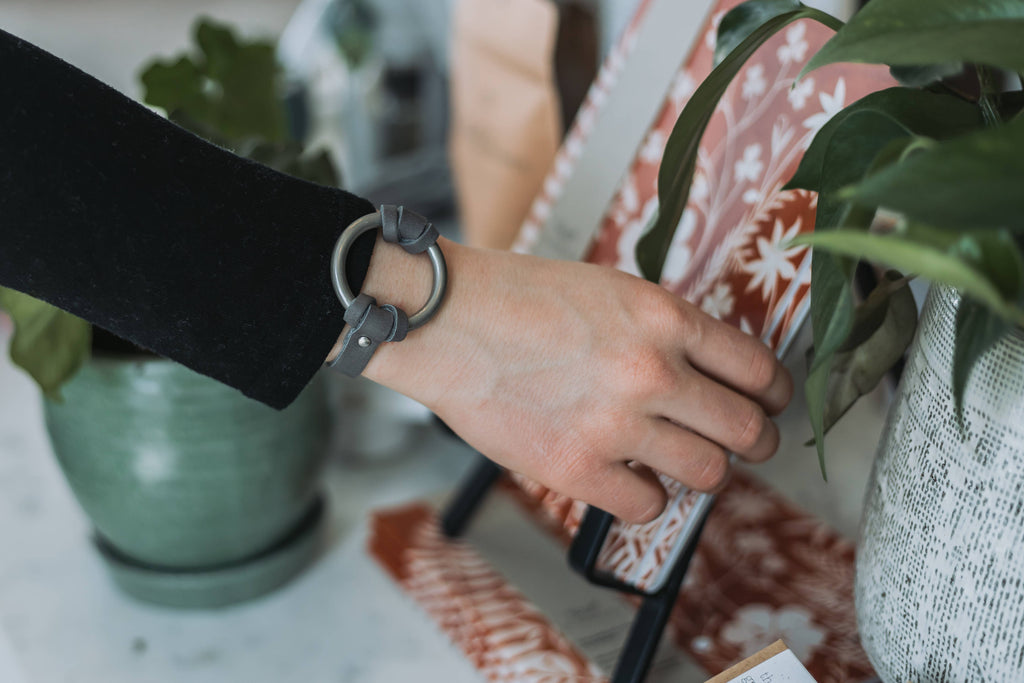 RANGE LTHR Equestrian-Inspired Chinati O-Ring Leather Bracelet