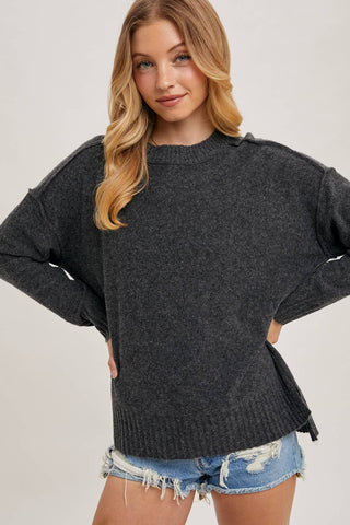 CREW NECK KNIT SWEATER