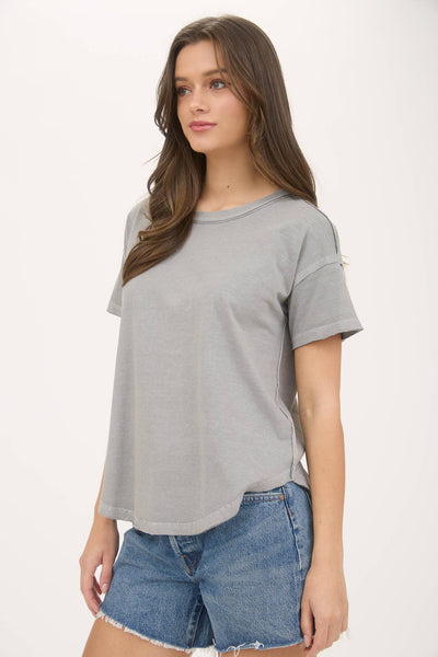 EXPOSED SEAM RAW EDGE SHORT SLEEVE KNIT TOP