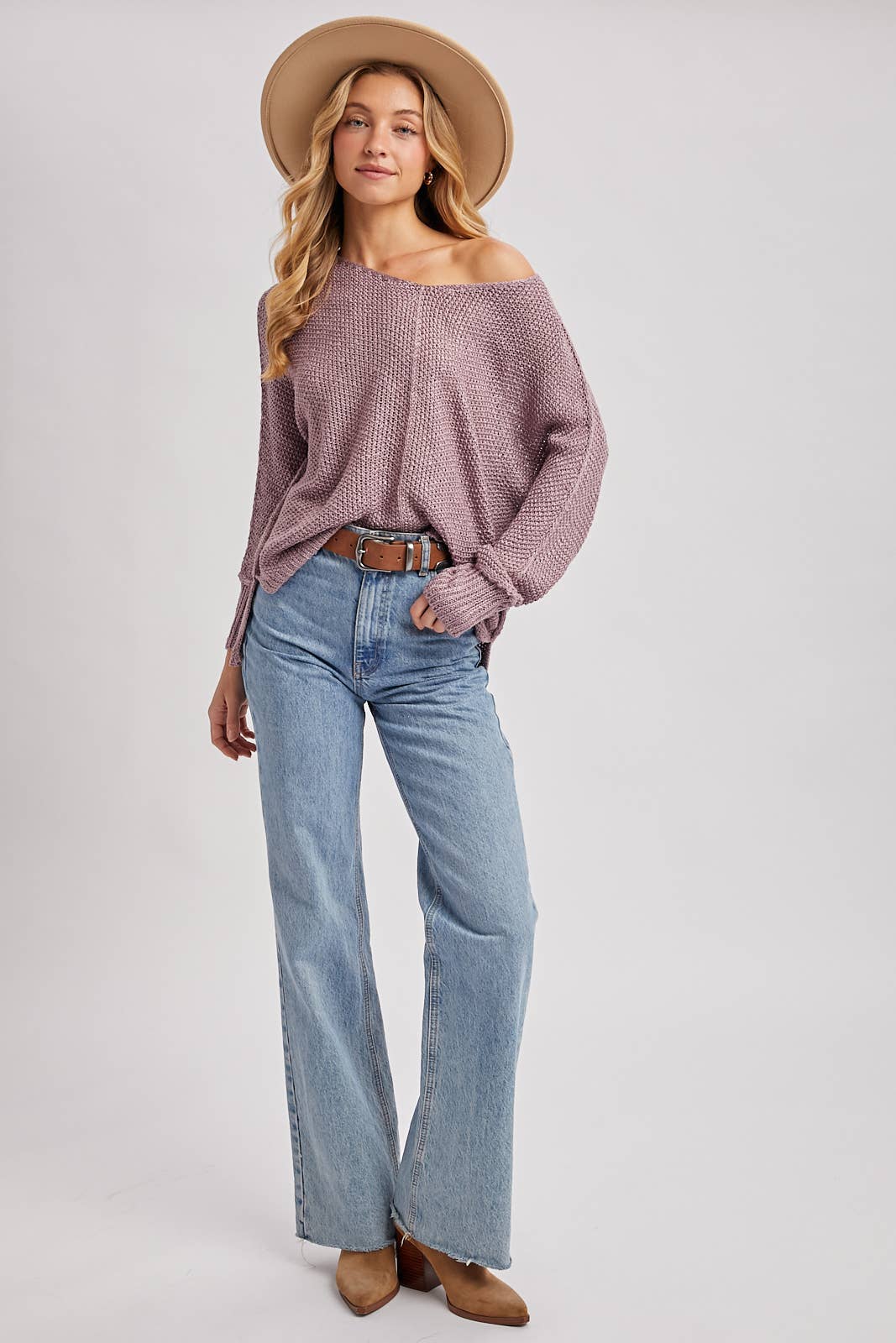 REVERSE SEAM LOOSE FIT SWEATER