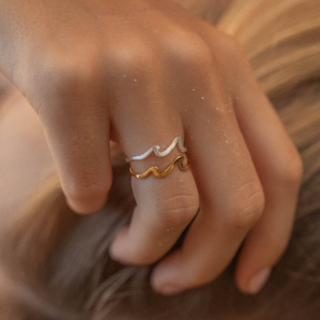 Surfer Girl Double Wave Ring