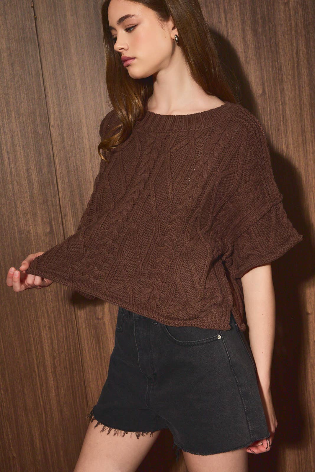 ROUND NECK SHORT SLEEVE KNIT SWEATER TOP