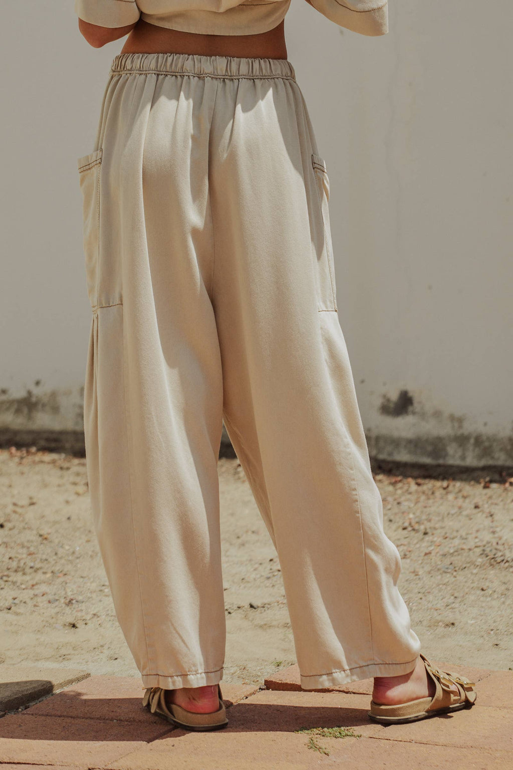 Washed Denim Utility Wide Leg Pants With Cargo Pockets