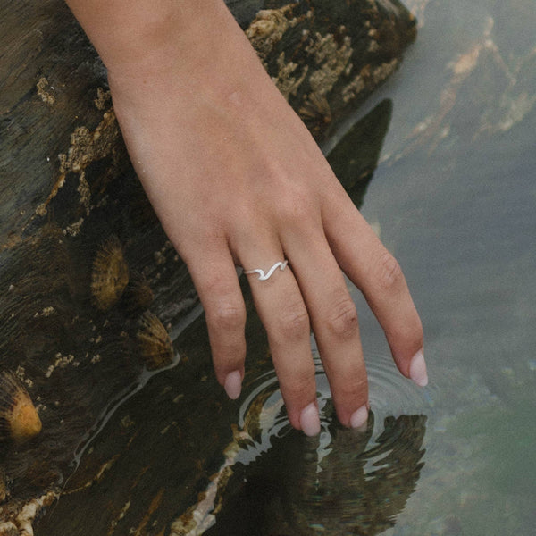 Surfer Girl Double Wave Ring
