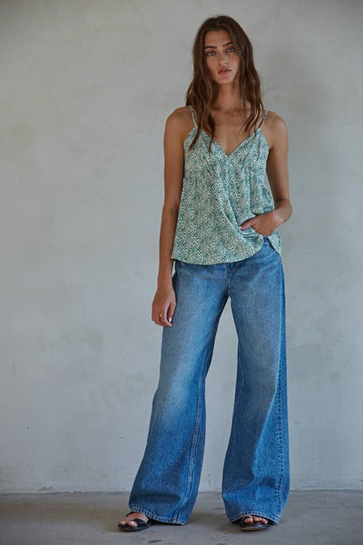 L7259 | Floral Print V-Neck Cami Spaghetti Strap Top