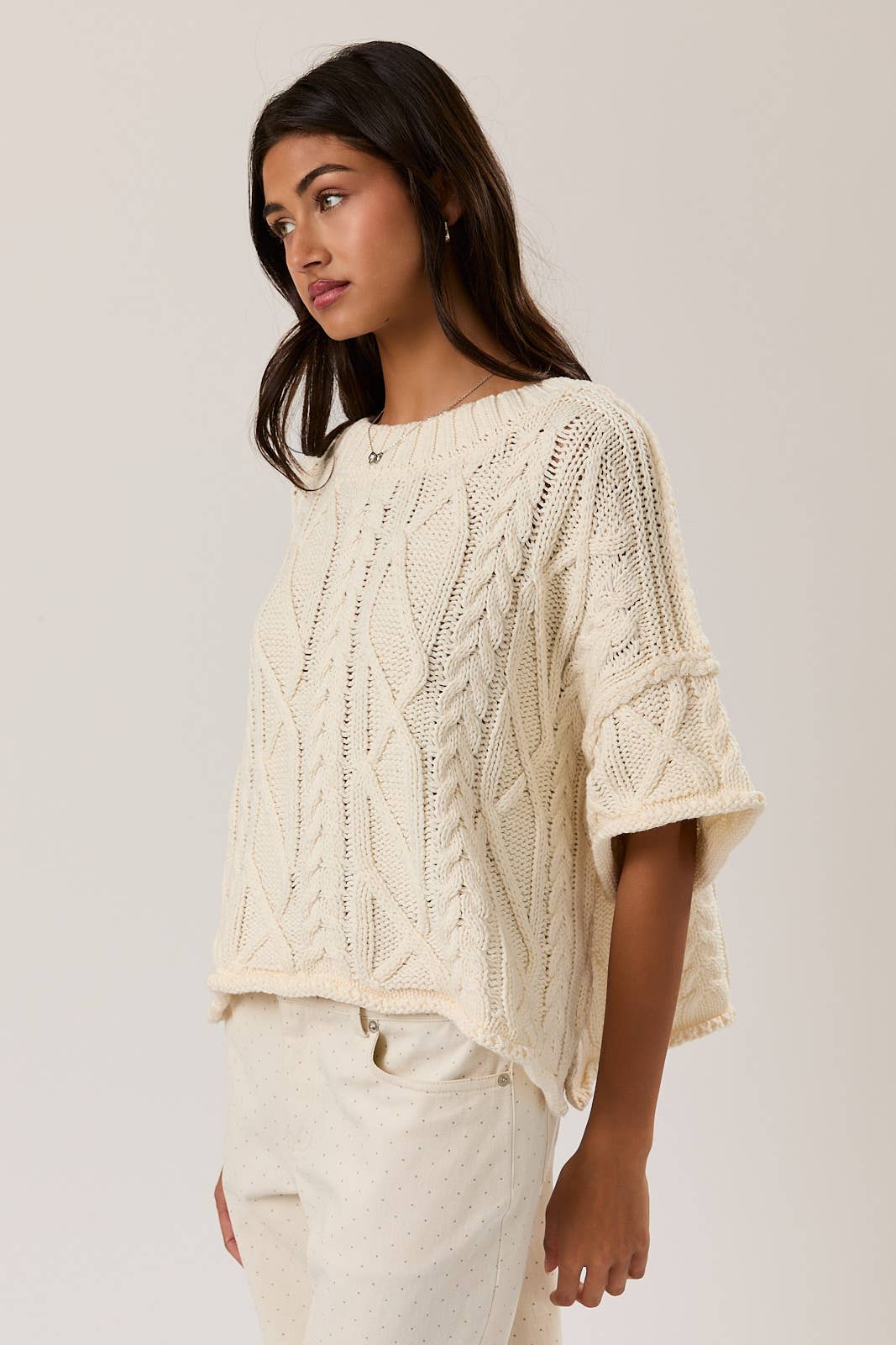 ROUND NECK SHORT SLEEVE KNIT SWEATER TOP