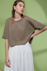 SHORT FOLD SLEEVE KNIT CROP TOP
