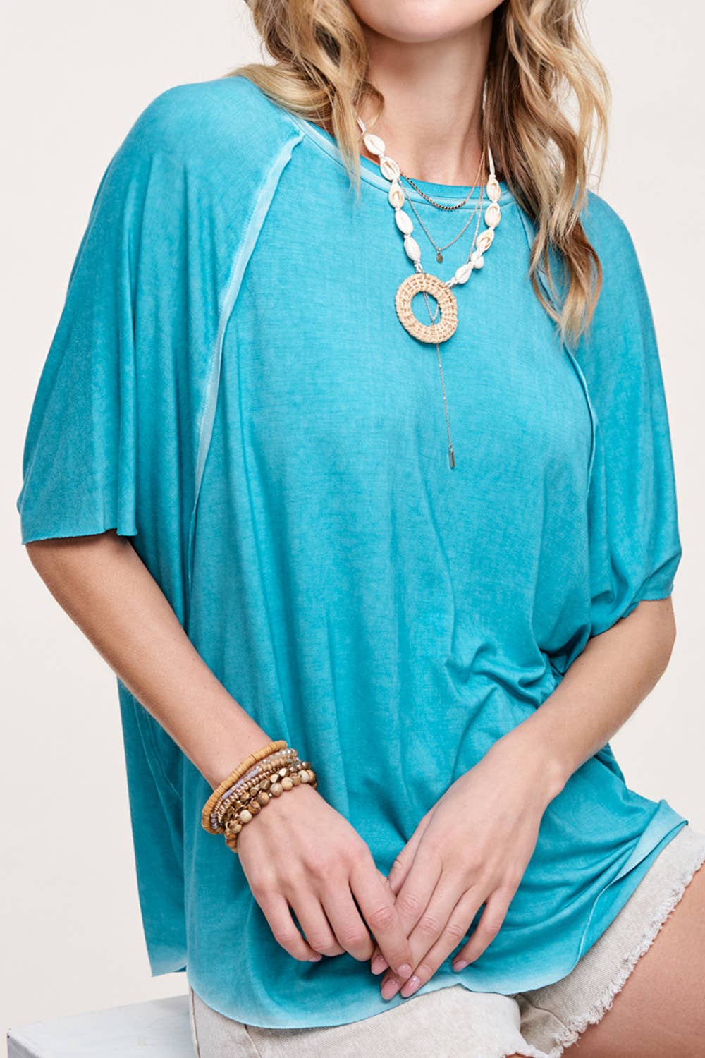 HBT7653-Dyed Fabric Round Neck Batwing Short Sleeve Top