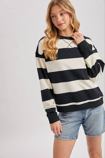 STRIPED BOXY CREW NECK KNIT SWEATSHIRT