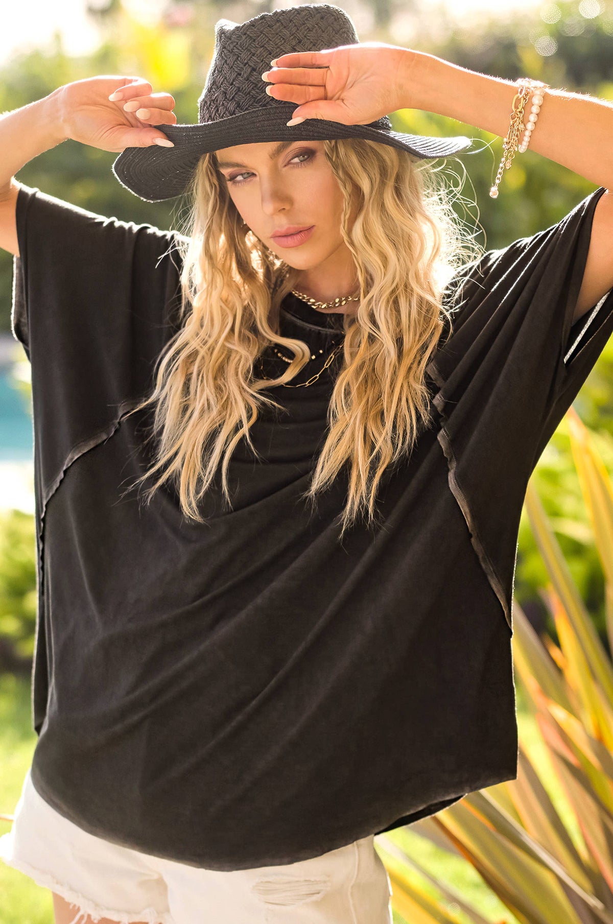 HBT7653-Dyed Fabric Round Neck Batwing Short Sleeve Top