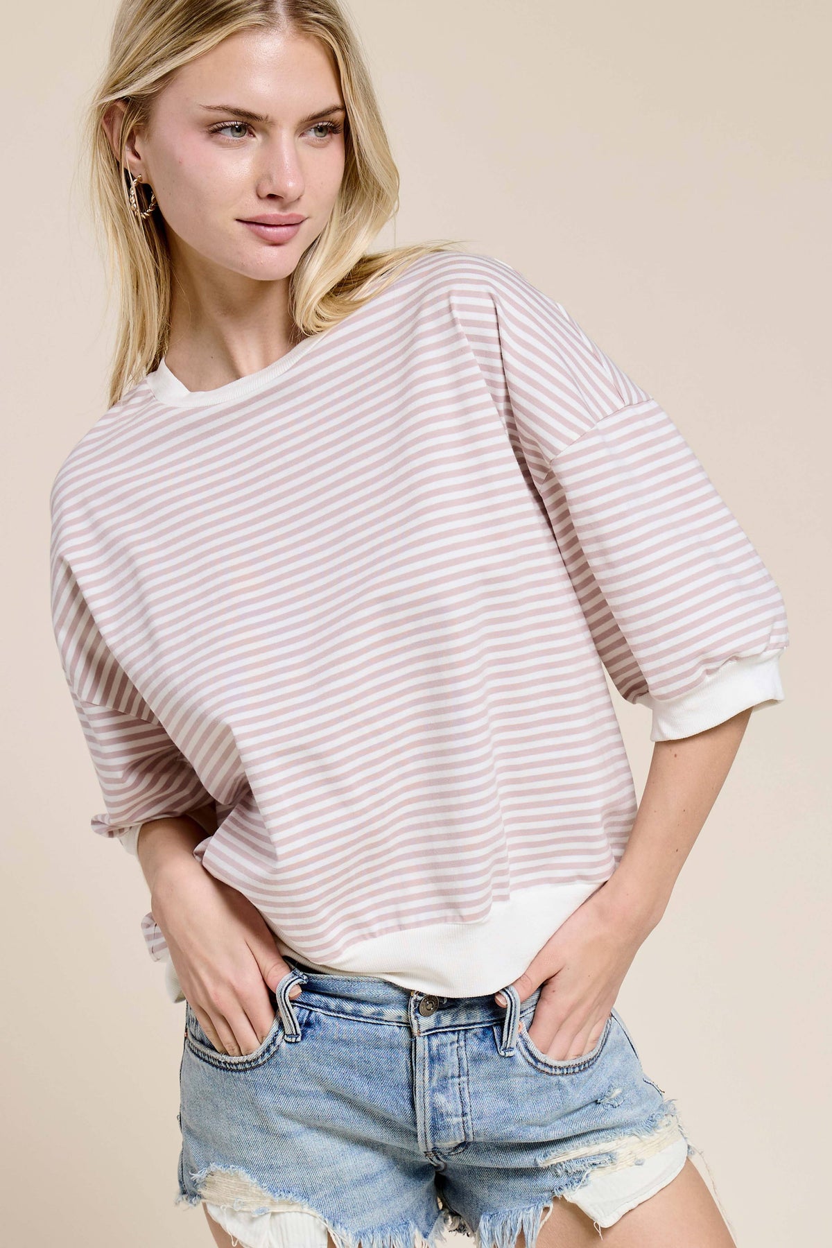 MCT7688-Loose Fit Striped Short Sleeve Crew Neckline Top