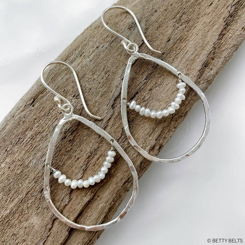 ANNIKA Teardrop Hoops with Pearls