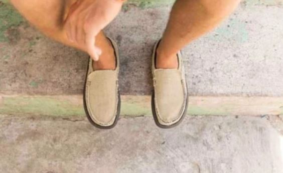 MENS HEMP SIDEWALK SURFER